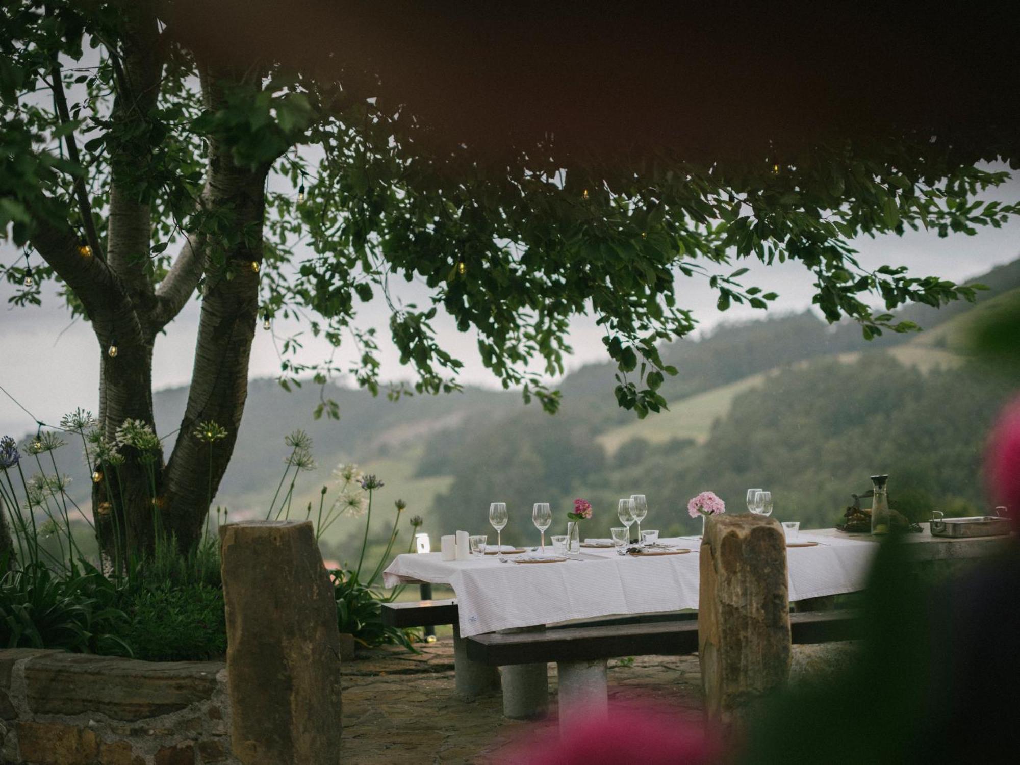Hotel Nafarrola - Gastronomy & Wine (Adults Only) 베르메오 외부 사진